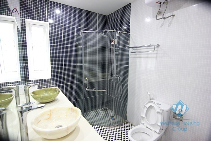 Modern three bedrooms apartment for rent in Au Co, Tay Ho district, Ha Noi